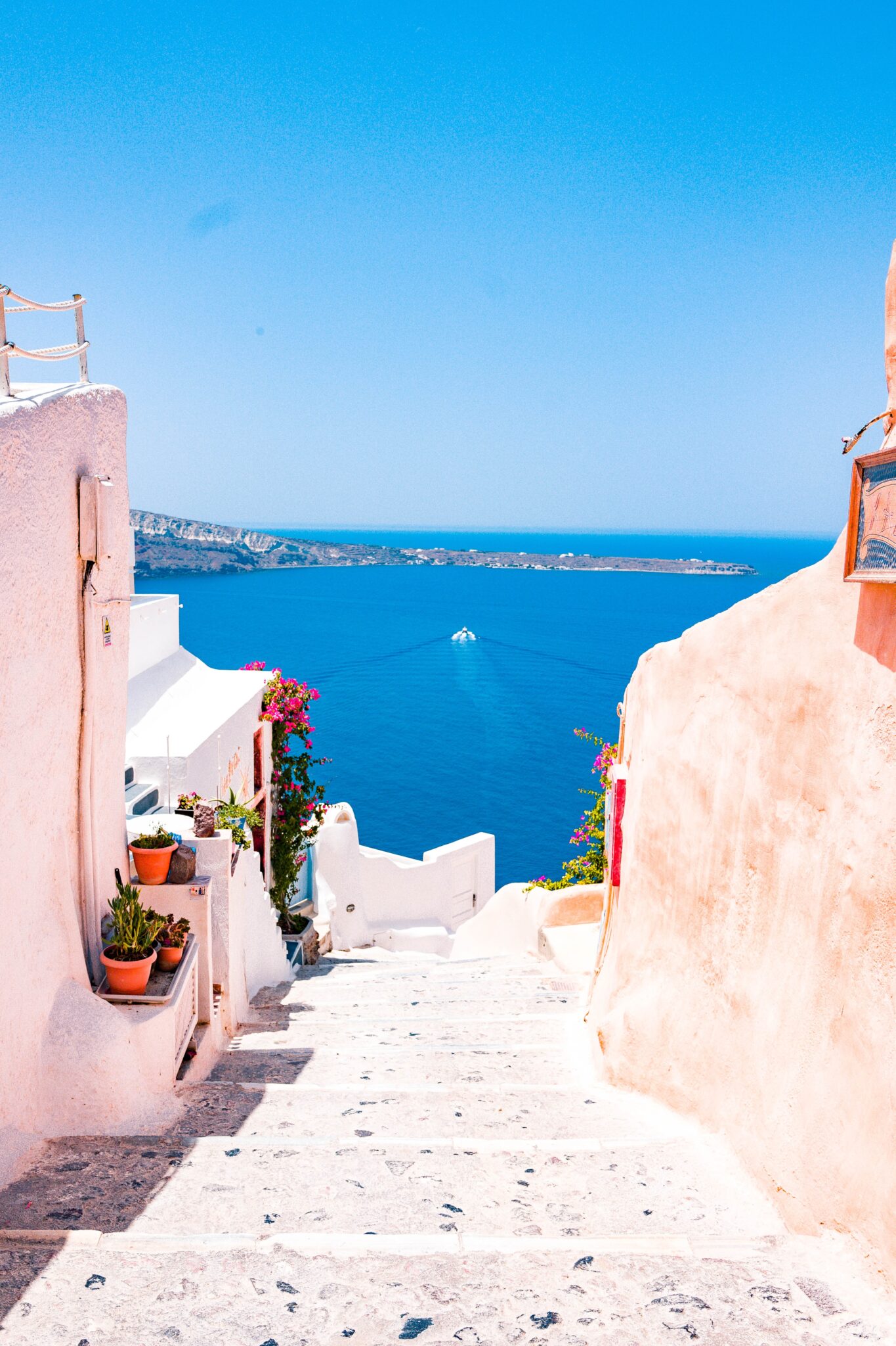 Why You Should Visit Greece At Least Once In A Lifetime