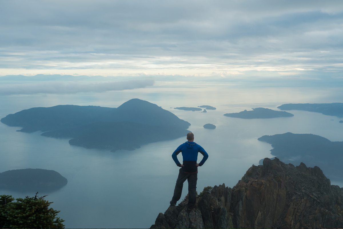 5 Safety Tips Every Solo Traveler Needs To Know