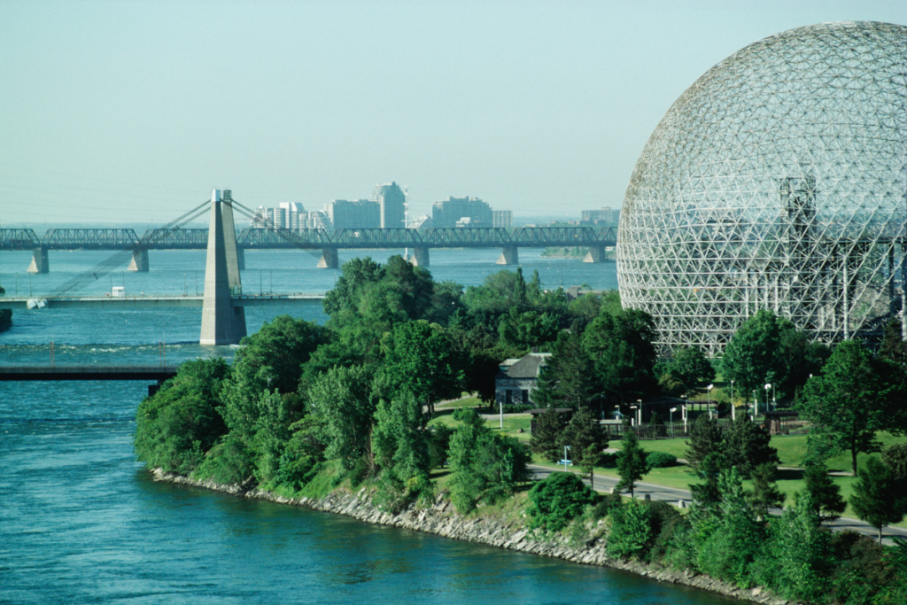 moving to canada for work