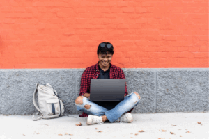 How to Live Abroad and Work Remotely: Embracing a Flexible Lifestyle