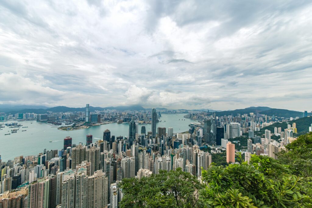 Work abroad : The Best Thing About Working in Hong Kong